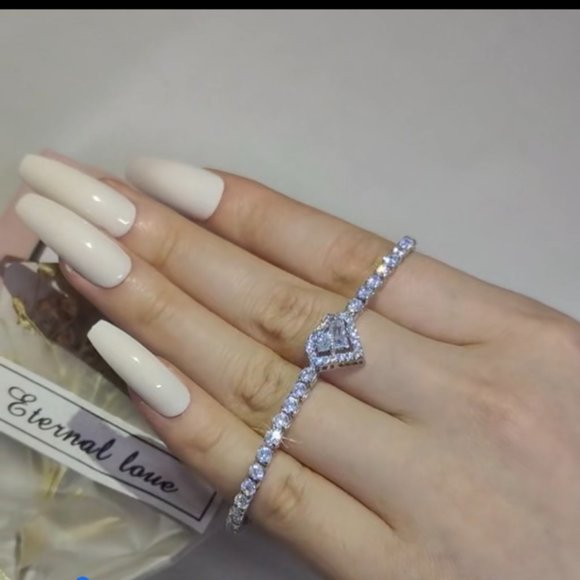 NEW LUXURY S925 DIAMOND HEART SILVER BANGLE BRACELET - Picture 5 of 5